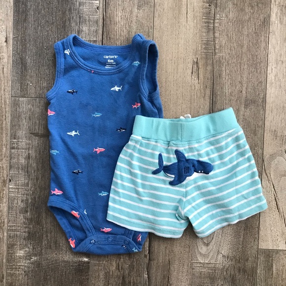 Carter’s Baby Shark Outfit (6 months) - Picture 1 of 2